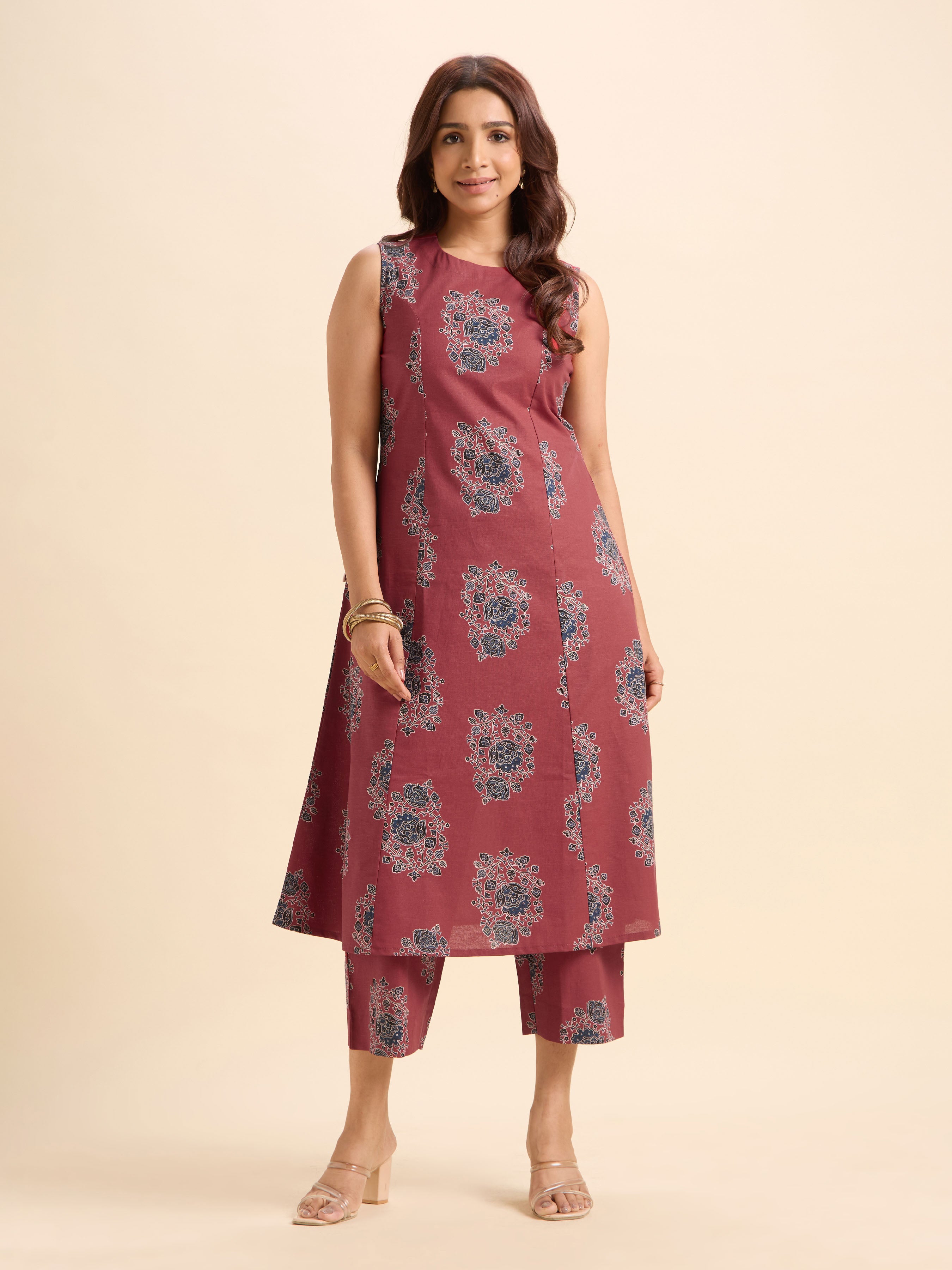 Red And Blue Cotton Flax Printed Flared Princess Cut Kurti Set