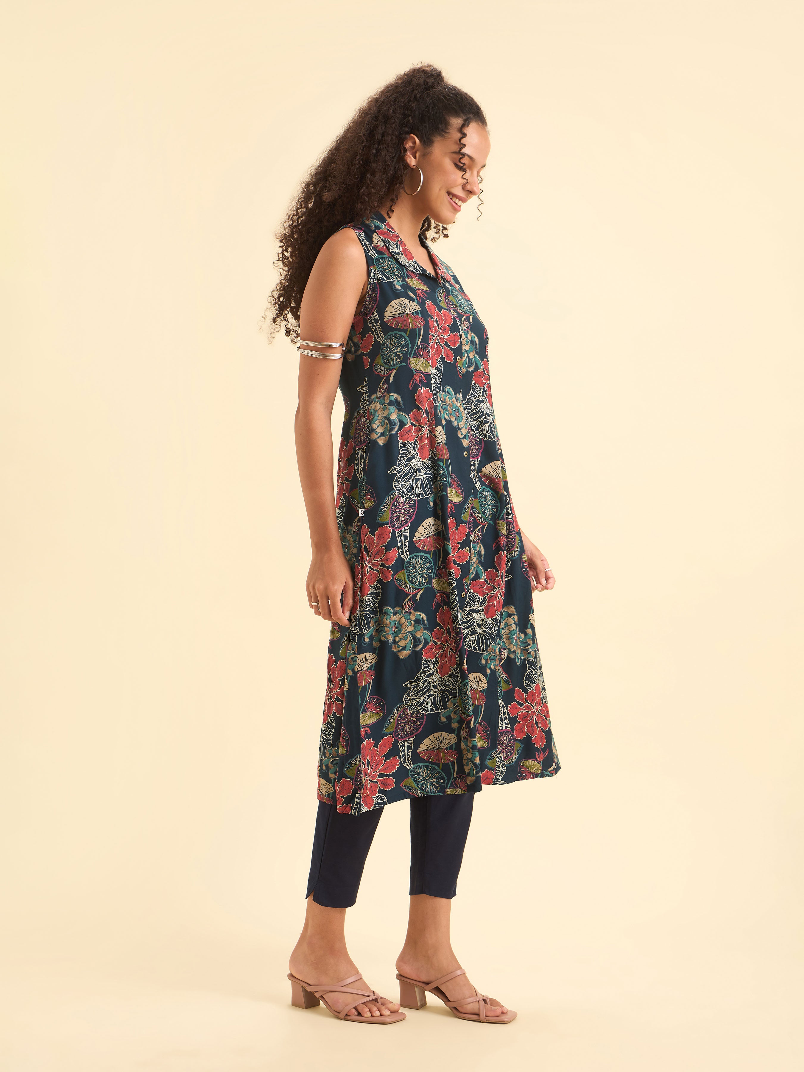 Teal Multi Colour Viscose Print Sleeveless Kurti With Smocking