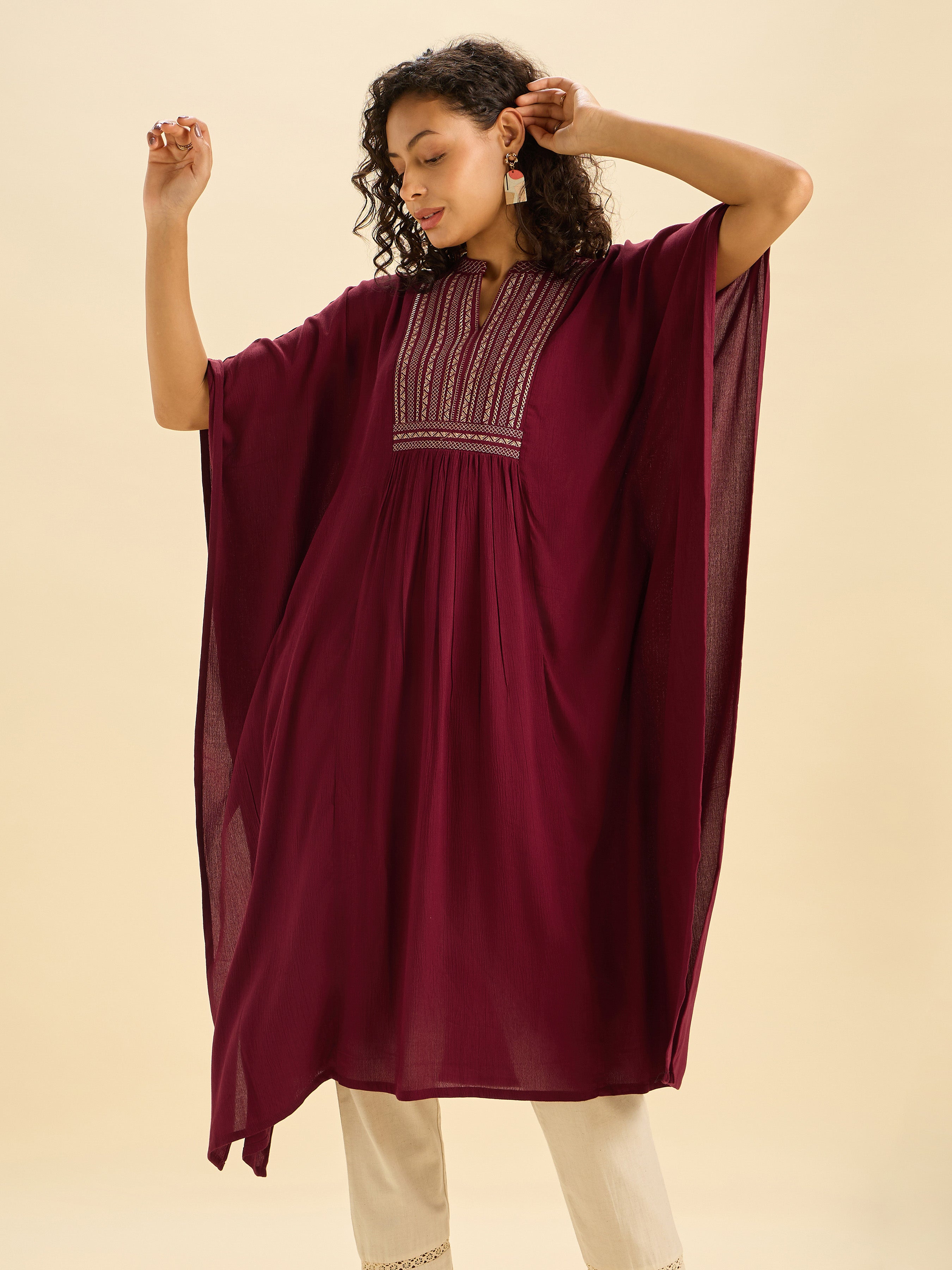 Meroon Wrinkle Viscose Plain Kaftan With Embroidery