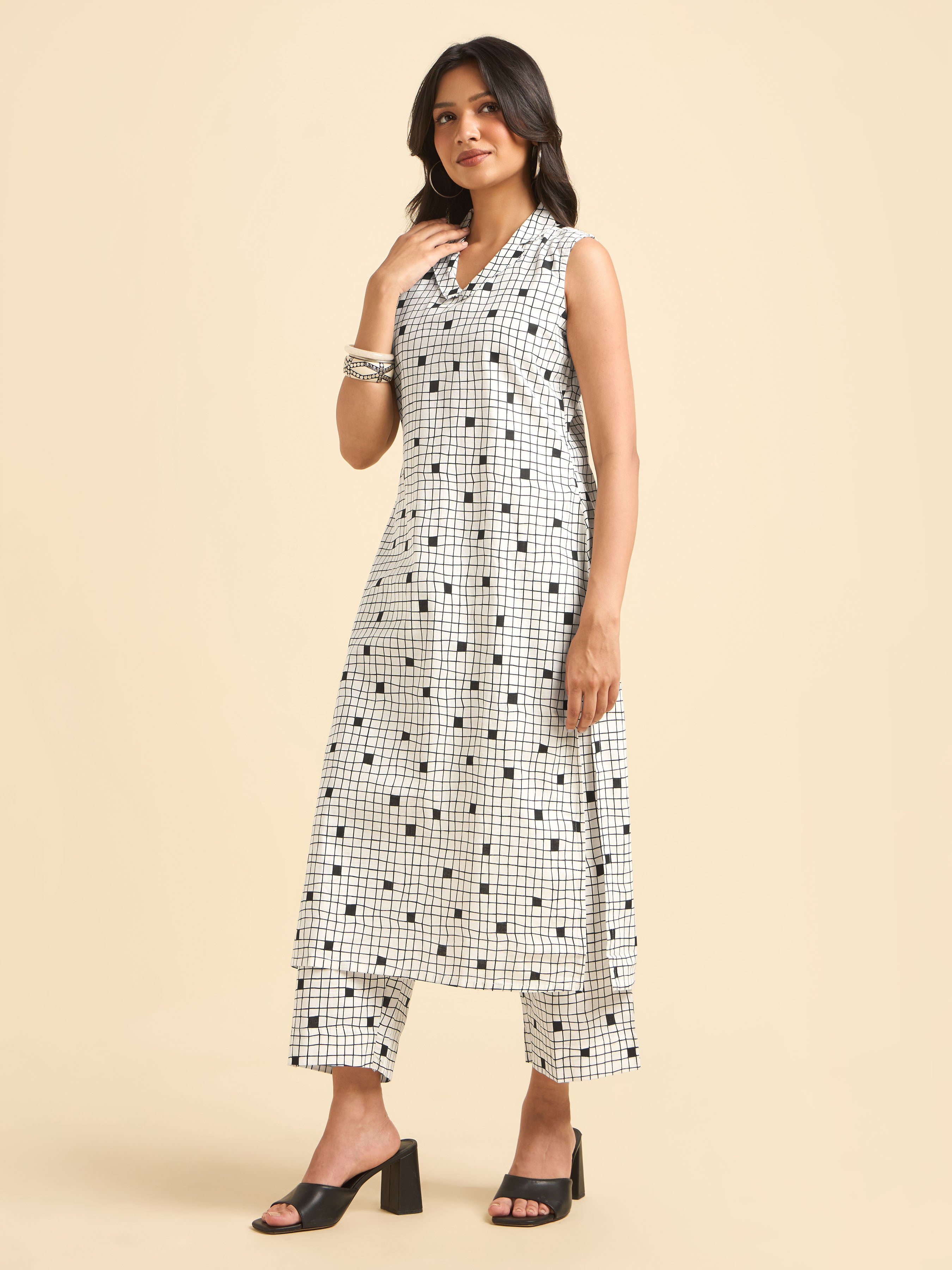 White Black Cotton Flax Slub Printed Kurti Set